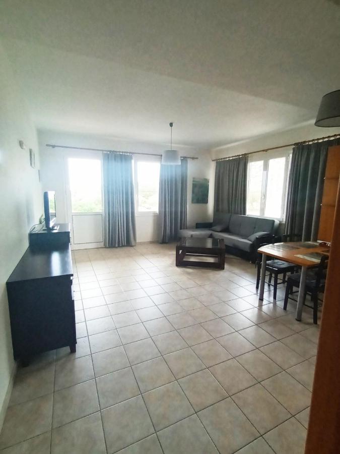 Cathrin Beach Apartments สตาวรอช ภายนอก รูปภาพ